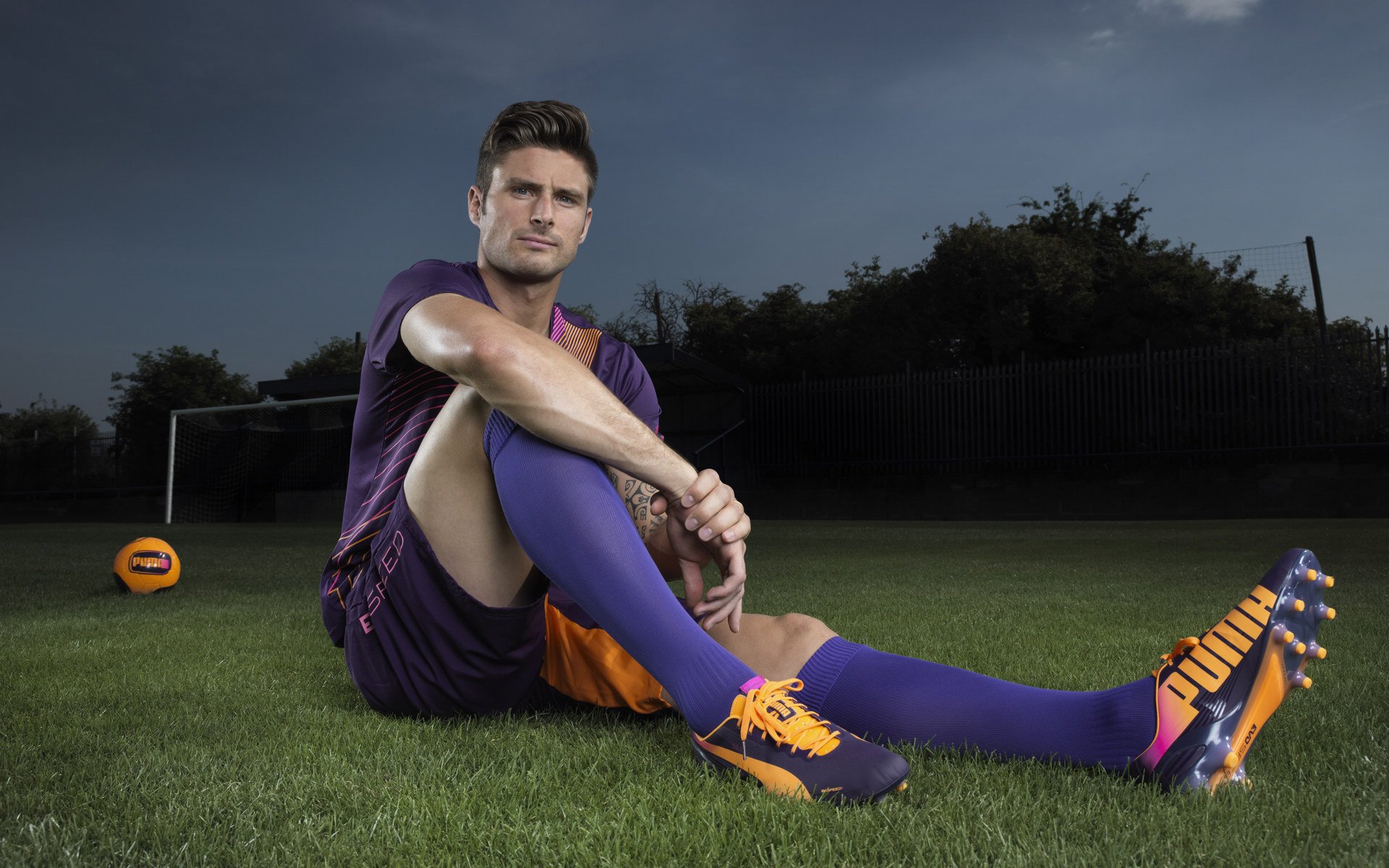 亚博-足球赛场焦点！巴西队对阵法国队，老将回归赛场，再度燃起斗志